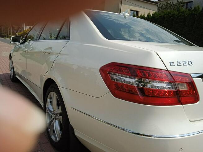 Mercedes E 220 PO REMONCIE KAPITALNYM SILNIKA ! ! !