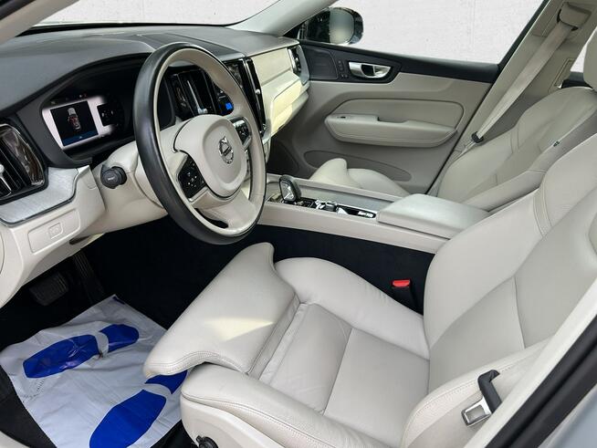 Volvo XC 60 B5 B AWD Plus Dark aut ! Z Polskiego Salonu ! Faktura Vat !