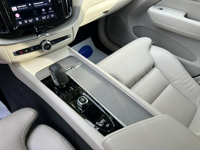 Volvo XC 60 B5 B AWD Plus Dark aut ! Z Polskiego Salonu ! Faktura Vat !