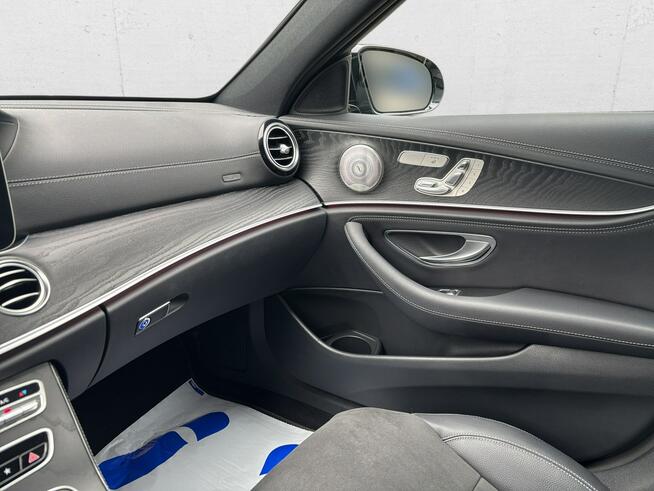 Mercedes E 220 d 4-Matic AMG! Z salonu polskiego! Z fakturą VAT!