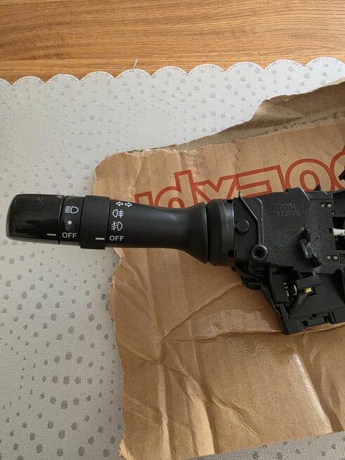 PRZEŁĄCZNIK ZESPOLONY TOYOTA YARIS II (P9) 0D08017F142