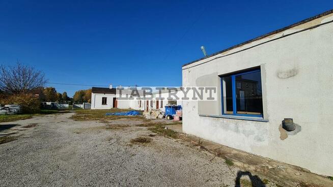 Hale, budynki pod działalność 327m2, działka 2400m2