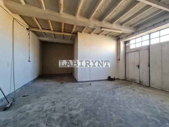 Hale, budynki pod działalność 327m2, działka 2400m2
