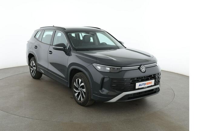 Volkswagen Tayron kamera asystenci czujniki automat tempomat wirtualny kokpit