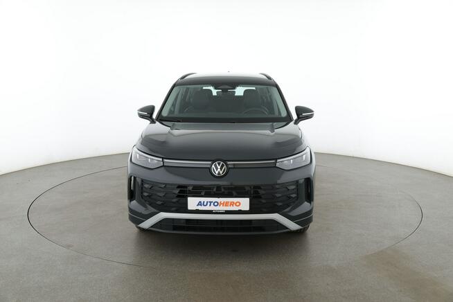 Volkswagen Tayron kamera asystenci czujniki automat tempomat wirtualny kokpit