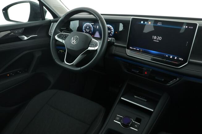 Volkswagen Tayron kamera asystenci czujniki automat tempomat wirtualny kokpit