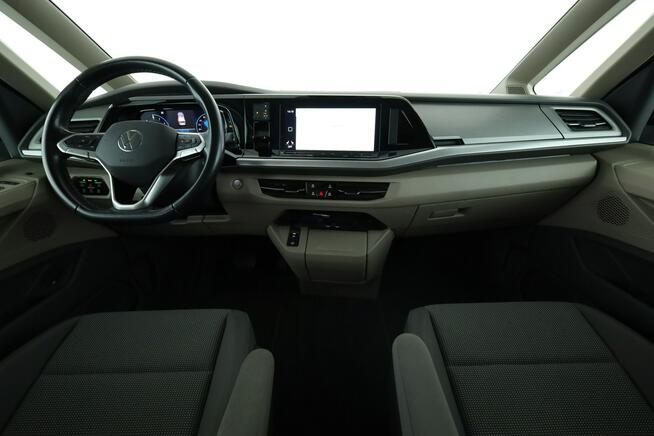 Volkswagen Multivan panorama LED navi wirtualny kokpit kamera czujniki grzane fotele
