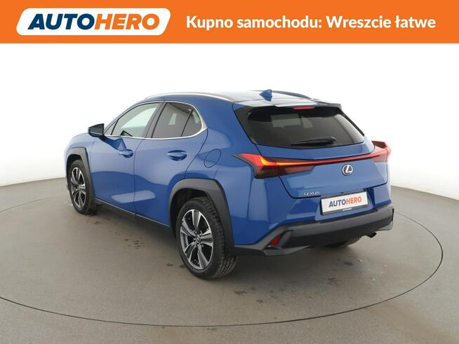 Lexus UX HEV automat full LED klima auto kamera i czujniki parkowania ACC asyst