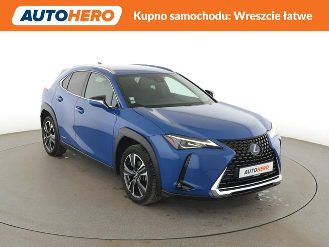 Lexus UX HEV automat full LED klima auto kamera i czujniki parkowania ACC asyst