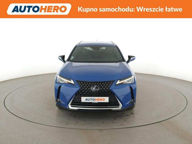 Lexus UX HEV automat full LED klima auto kamera i czujniki parkowania ACC asyst