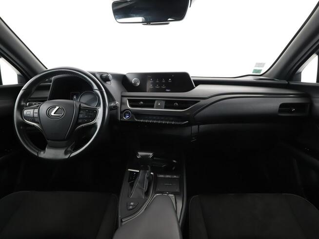 Lexus UX HEV automat full LED klima auto kamera i czujniki parkowania ACC asyst
