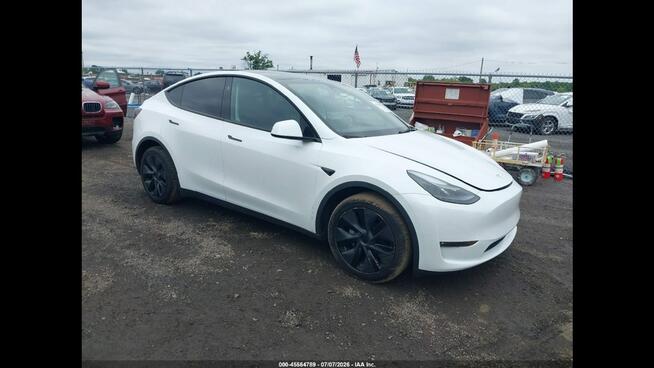 Tesla Y