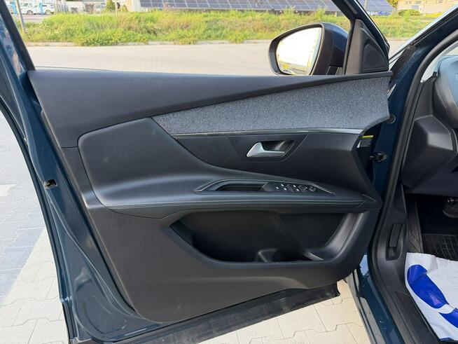 Peugeot 3008 1.5 / 131KM LIFT Automat FULL LED Nawigacja Kamera Półskóra