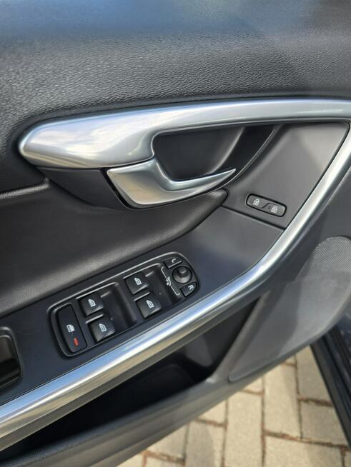 Volvo V60 2.4D6, Hybryda,Szyberdach,,Skóry,KolorowaNavi,SuperStan,Plug-In