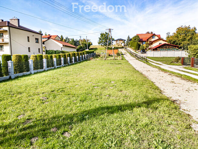 Działka 1625 m² z WZ, garażem – Mogielnica