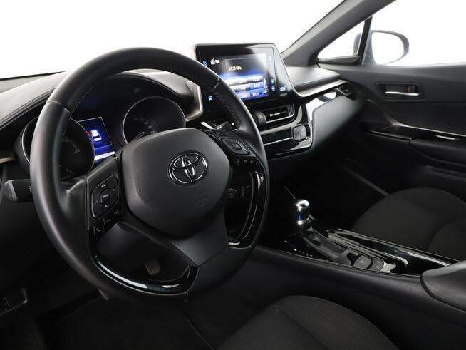 Toyota C-HR HEV grzane fotele kamera ACC LED navi