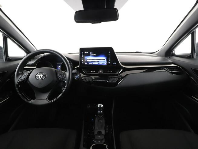 Toyota C-HR HEV grzane fotele kamera ACC LED navi