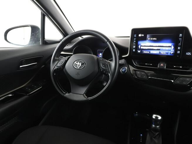 Toyota C-HR HEV grzane fotele kamera ACC LED navi
