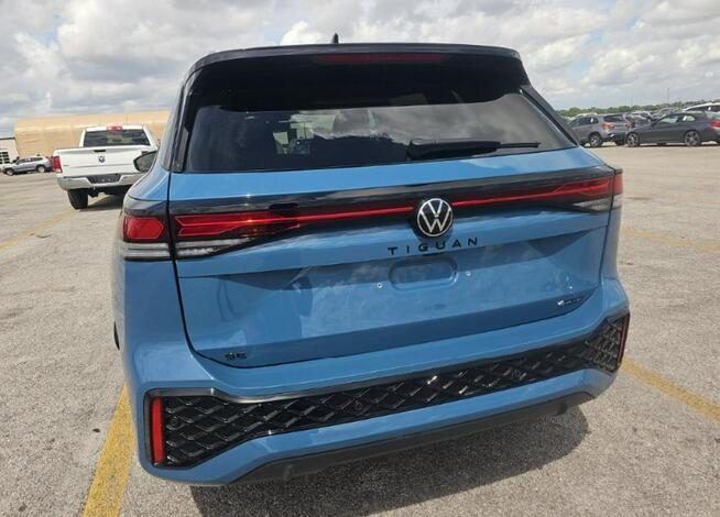 Volkswagen Tiguan R-Line Black / AWD / niski przebieg