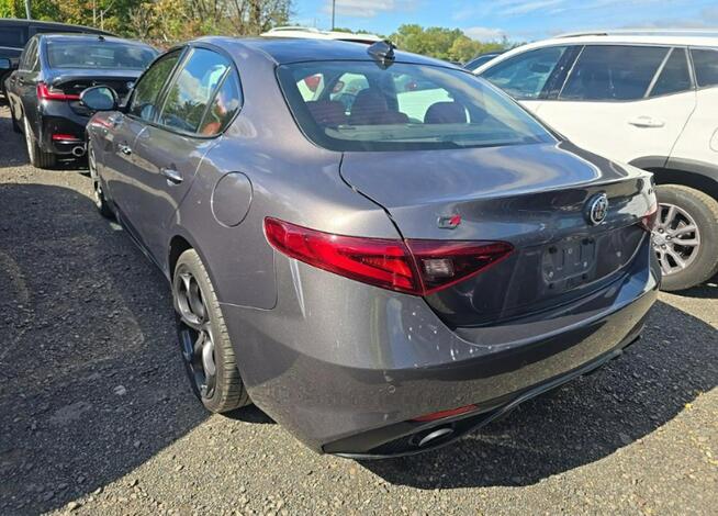 Alfa Romeo Giulia Wersja Ti / AWD / niski przebieg