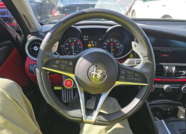 Alfa Romeo Giulia Wersja Ti / AWD / niski przebieg