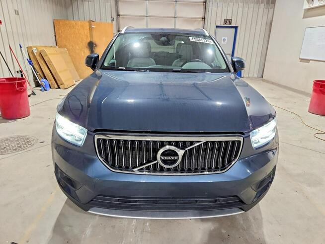 Volvo XC 40 INSCRIPTION / AWD / T5 / niski przebieg