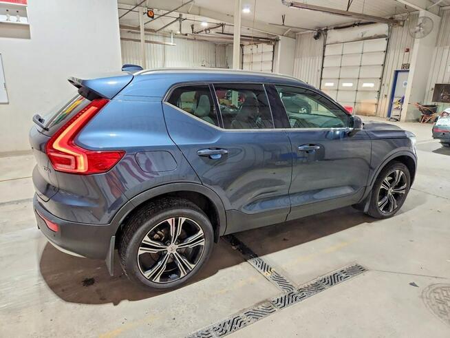 Volvo XC 40 INSCRIPTION / AWD / T5 / niski przebieg