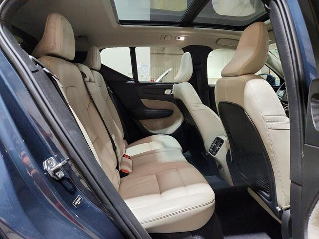 Volvo XC 40 INSCRIPTION / AWD / T5 / niski przebieg