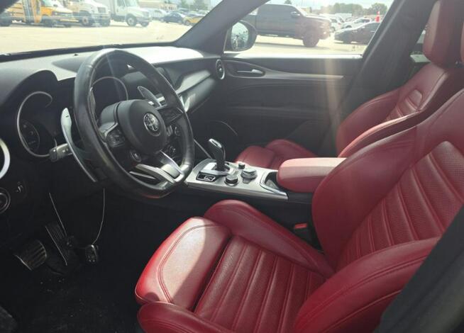 Alfa Romeo Stelvio VELOCE / AWD / niski przebieg