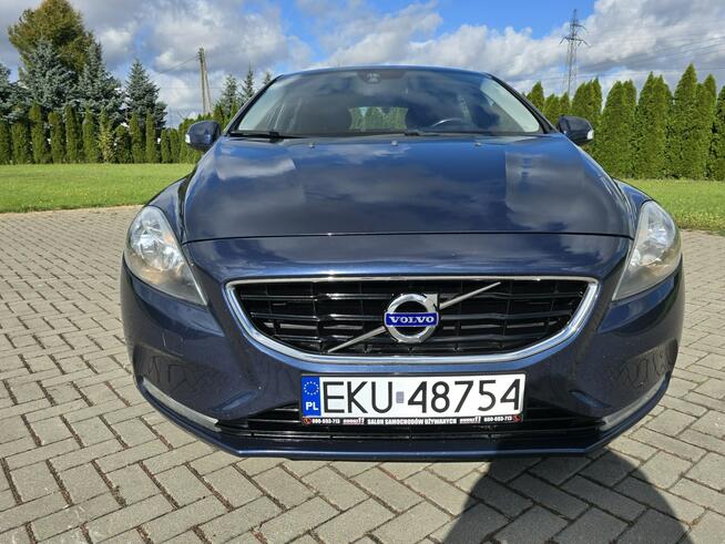 Volvo V40 1,6hdi Navigacja.Ledy.Tempomat.Parktronic.Hak.Okazja