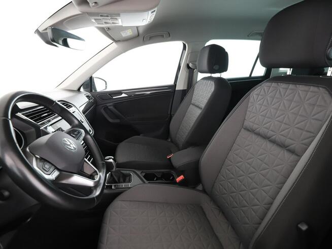 Volkswagen Tiguan FV23% automat full LED klima auto czujniki parkowania ACC