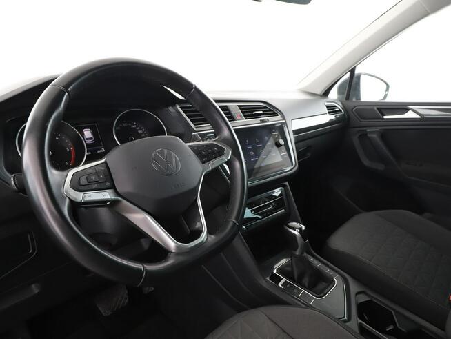 Volkswagen Tiguan FV23% automat full LED klima auto czujniki parkowania ACC