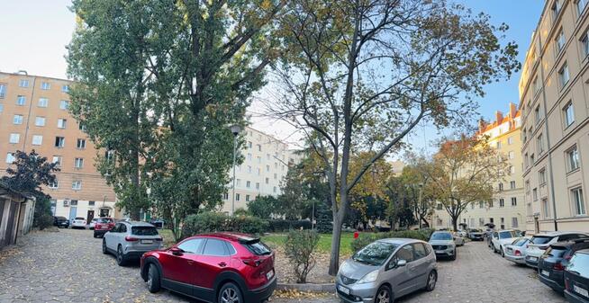 Bezpośrednio kawalerka pl Zbawiciela parking