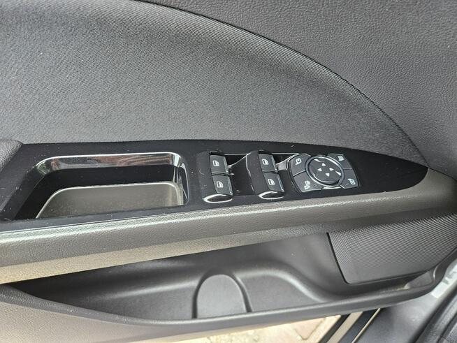 Ford Mondeo 1 właściciel / Nawigacja / Podgrzewane fotele / Klima