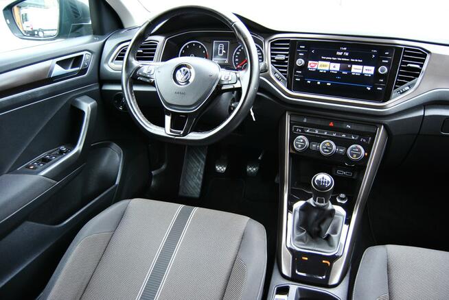 Volkswagen T-Roc APP CONNECT * LEDY * Grzane fotele * Park tronik * Zarejestrowany PL