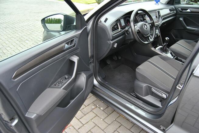 Volkswagen T-Roc APP CONNECT * LEDY * Grzane fotele * Park tronik * Zarejestrowany PL