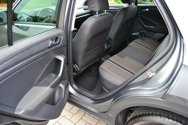 Volkswagen T-Roc APP CONNECT * LEDY * Grzane fotele * Park tronik * Zarejestrowany PL