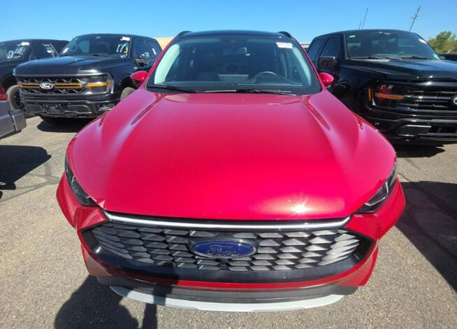 Ford Escape PLATINIUM / AWD / Benzyna