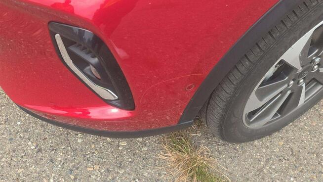 Ford Escape PLATINIUM / AWD / Benzyna
