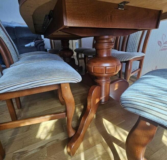 Stol rozkladany + 8 krzesel