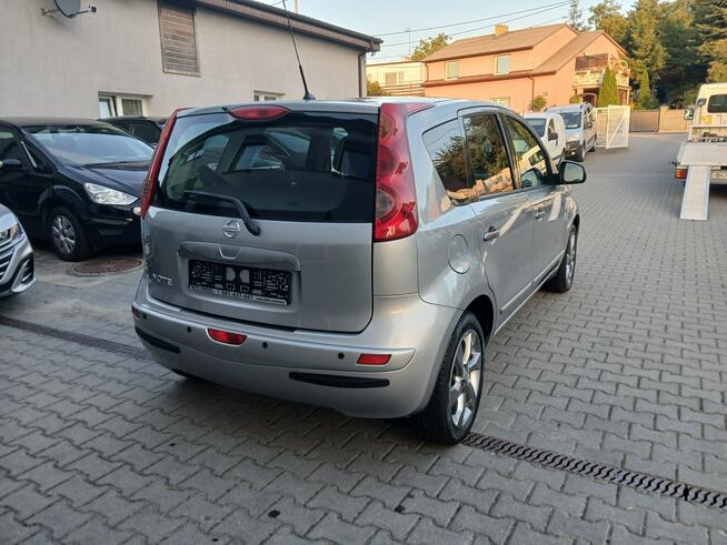 Nissan Note 1.6i klima navi alufelgi czujniki stan BDB niski przebieg