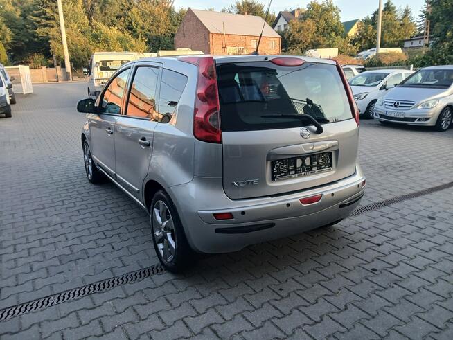 Nissan Note 1.6i klima navi alufelgi czujniki stan BDB niski przebieg