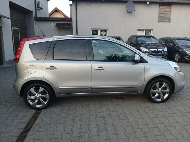 Nissan Note 1.6i klima navi alufelgi czujniki stan BDB niski przebieg