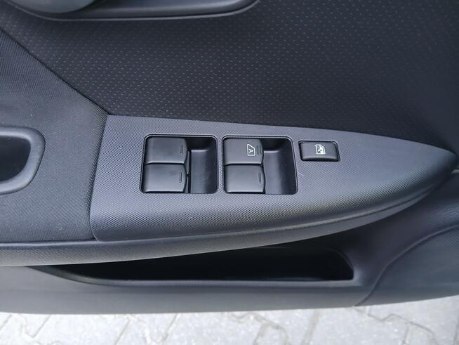 Nissan Note 1.6i klima navi alufelgi czujniki stan BDB niski przebieg