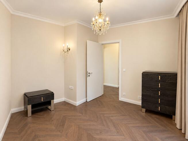 Niecała Nowy apartament 3-pokojowy 100 m² z tarasem 19 m² przy Ogrodzie Saskim