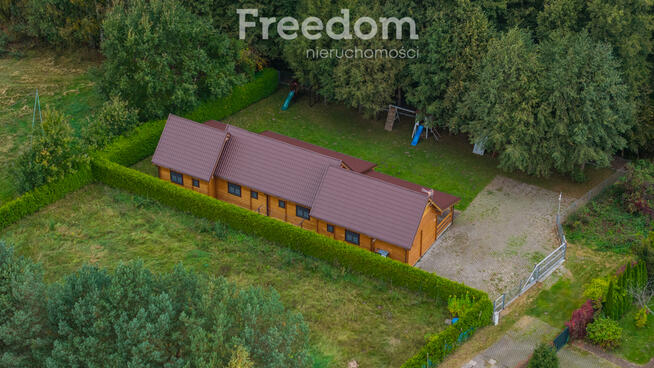 Budynek letniskowy nad morzem w Junoszynie