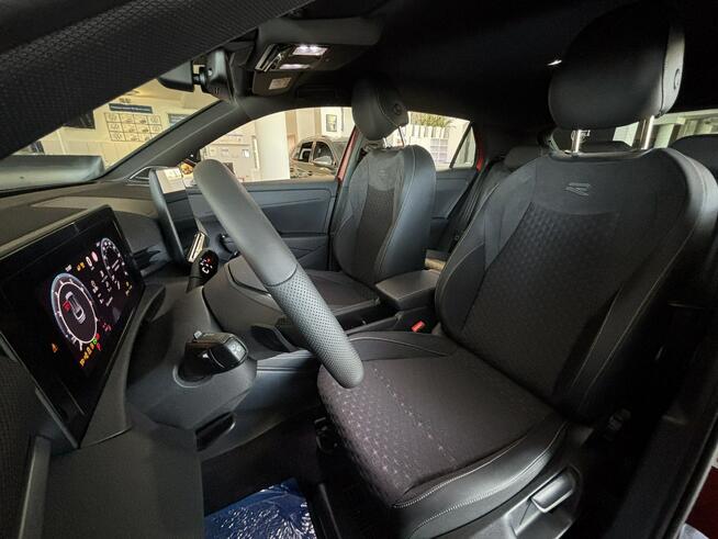 Volkswagen T-Roc R-Line 1.5 eTSI 150KM automat DSG Reflektory IQ. Light Led Matrix Tech