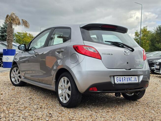 Mazda 2 2011