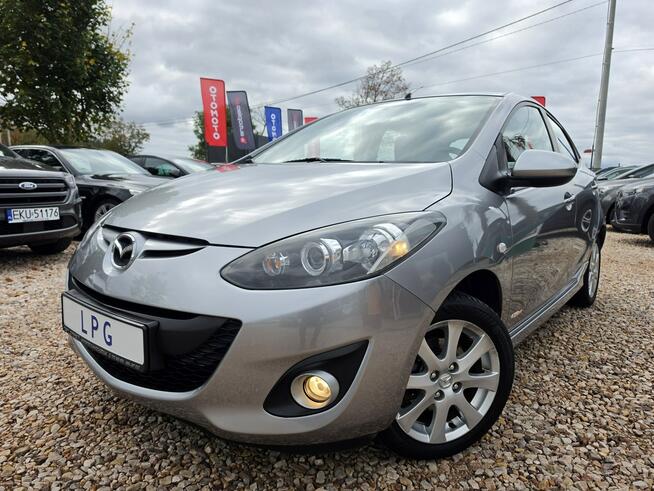 Mazda 2 2011