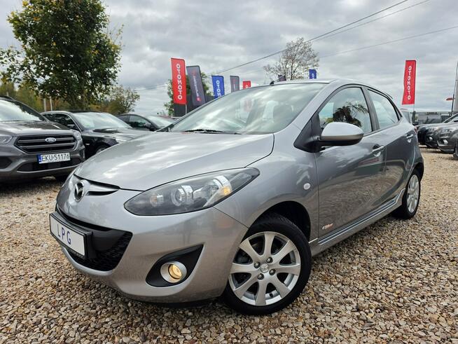 Mazda 2 2011